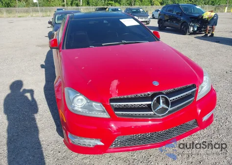 2014 Mercedes-Benz C 250 from USA, damaged, VIN WDDGJ4HB4EG270202